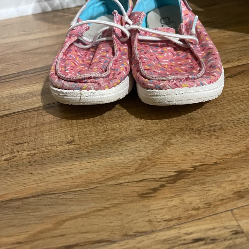 Hey‎ Dude Wendy Youth Pink Sprinkles Slip On Size Y1-L2